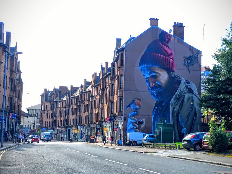 Глазго люди. Полиция шотландии. Глазго шотландия улицы. Глазго шотландия улицы. Глазго шотландия.