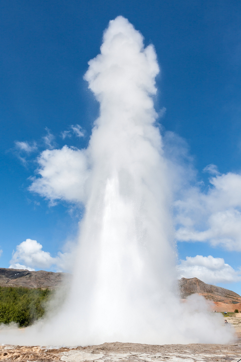 Долина гейзеров ваймангу в новой зеландии. Как называется гейзер. Исландия извержения гейзера. Исландия гейзеры. Как называется гейзер.