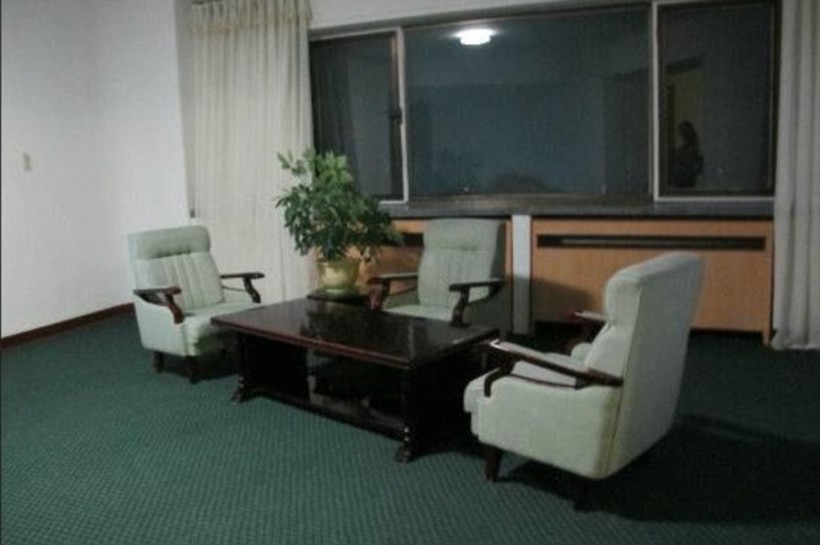 12 фото из шестизвездочного отеля Северной Кореи, который озадачивает туристов