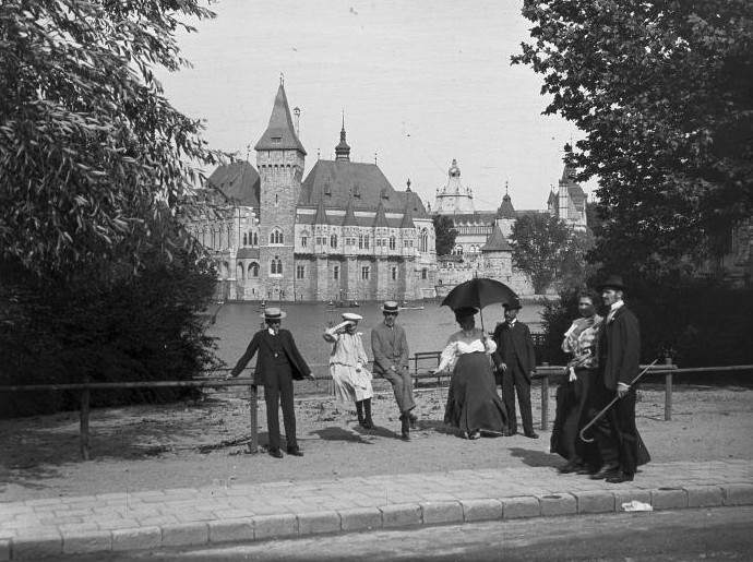 1903-History-of-Vajdahunyad-Castle-Budapest-Frigyes-Schoch.jpg?1493894119