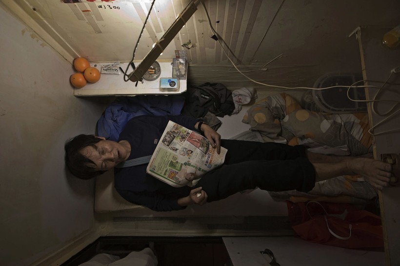 «Дома-гробы» из Гонконга, жизнь в которых кажется безумием