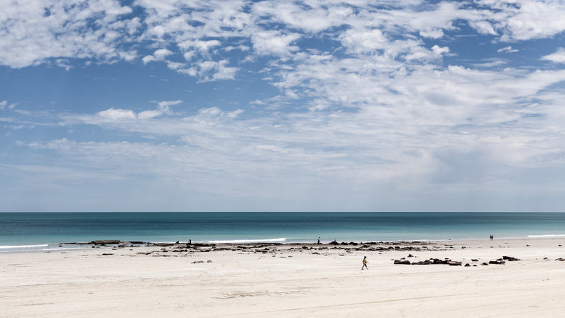 Самые опасные пляжи мира, где отдых может закончиться весьма печально