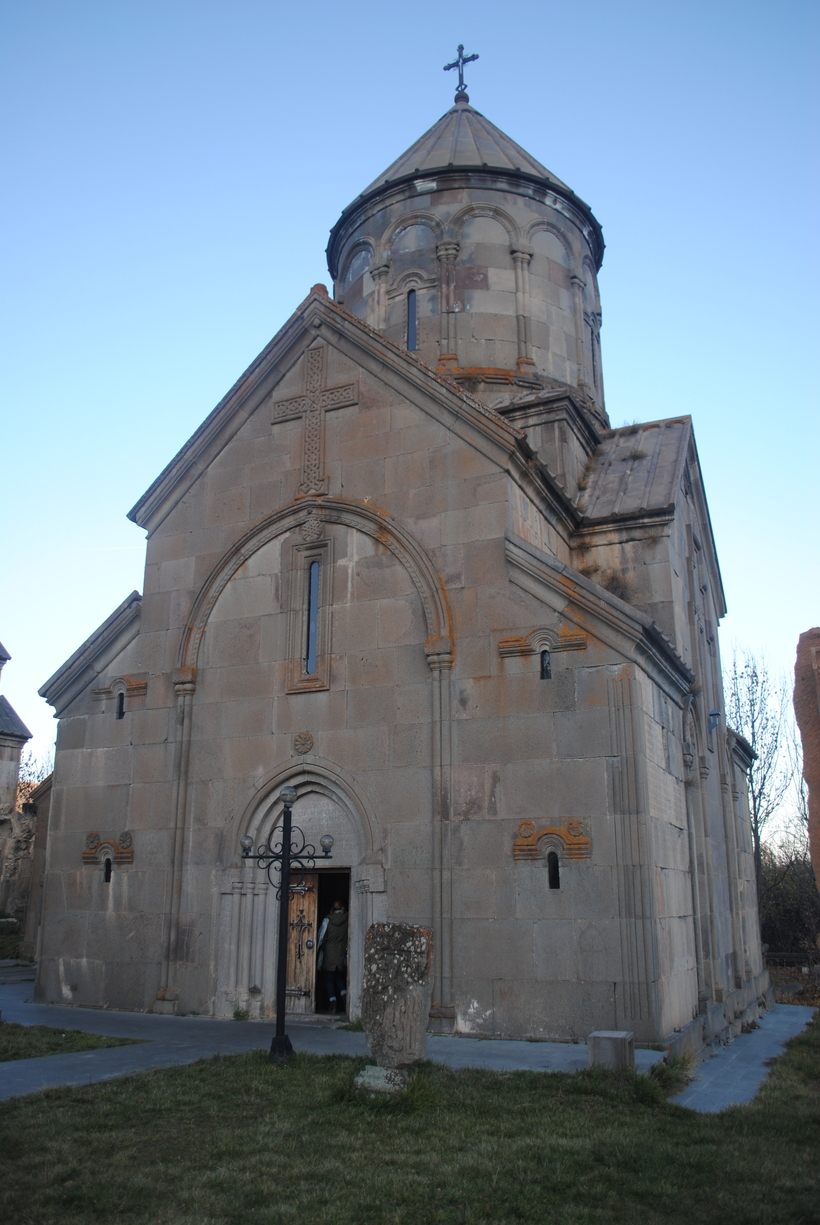 Одна из 4х церквей монастыря Кечарис