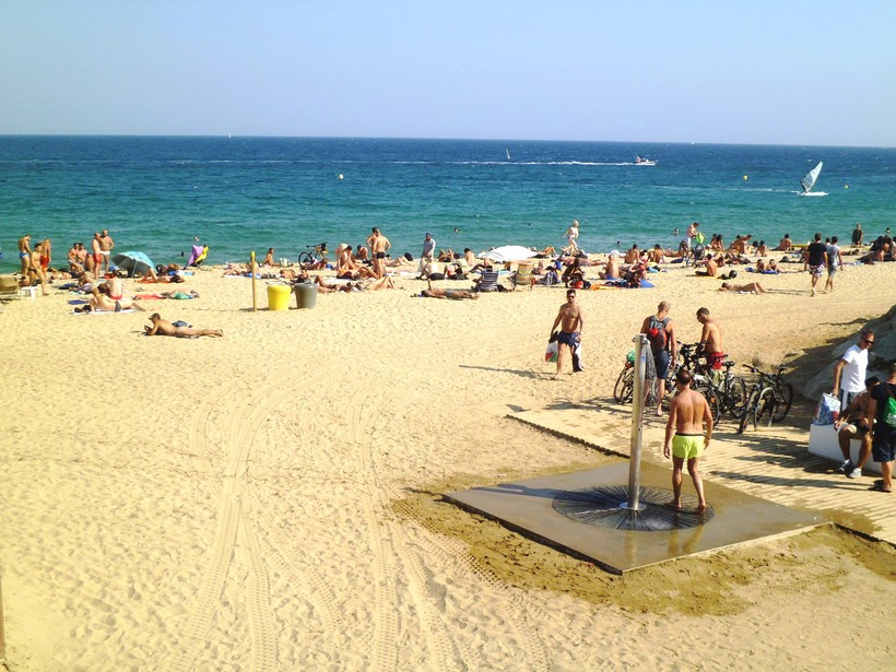 Барселона: пляж Нова Мар Белла