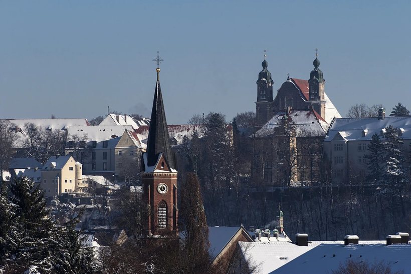 Rathaus Hannover in winter stock photo. Image of european - 64834946