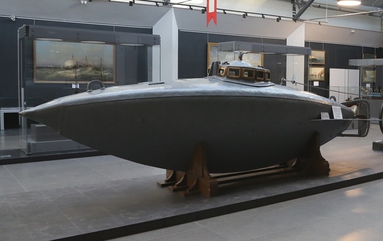 Подводная лодка XIX века