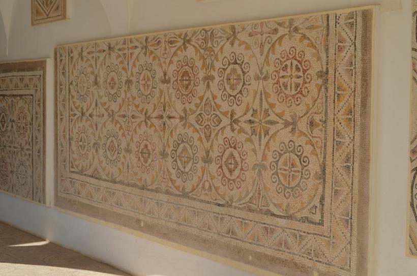Одна из мозаик, собранных в музее