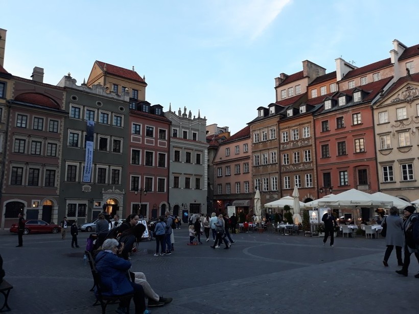 На площади Старого города, Варшава