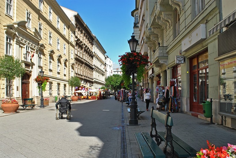Будапешт: прогулка по главной торговой улице