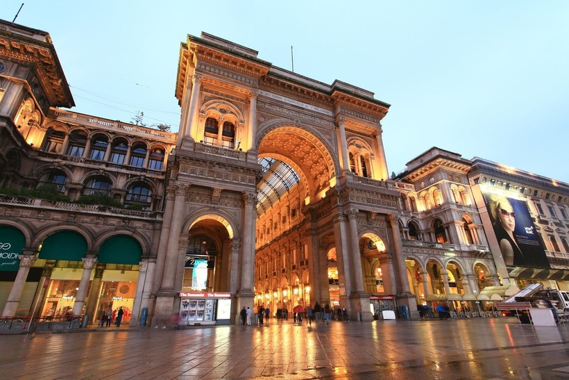 Милан: по дороге в галерею Виктора Эммануила