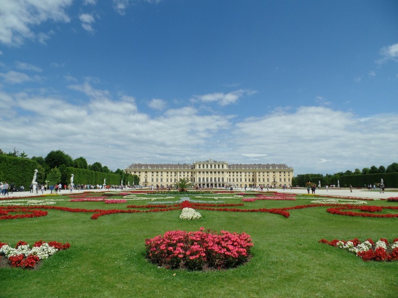Дворец Шенбрунн в сентябре, Вена