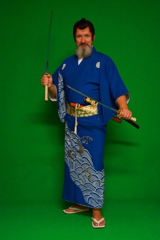 Автор в костюме богатого самурая, Киото