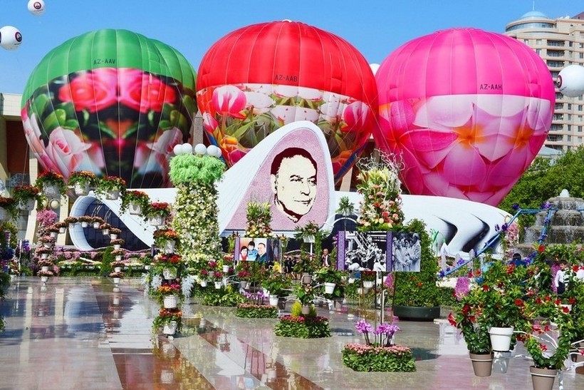 Майский фестиваль цветов в Баку.
