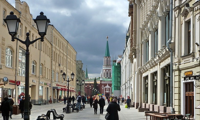 Москва: прогулка по Никольской улице