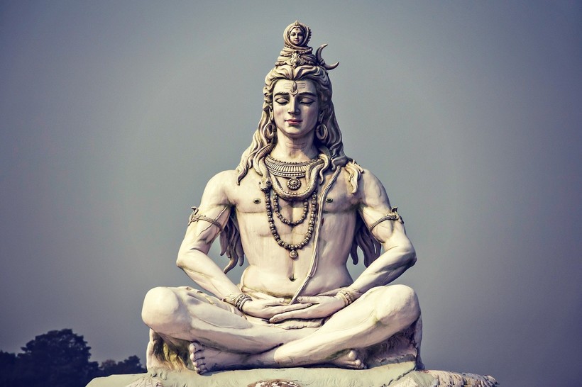 Статуя бога Шивы