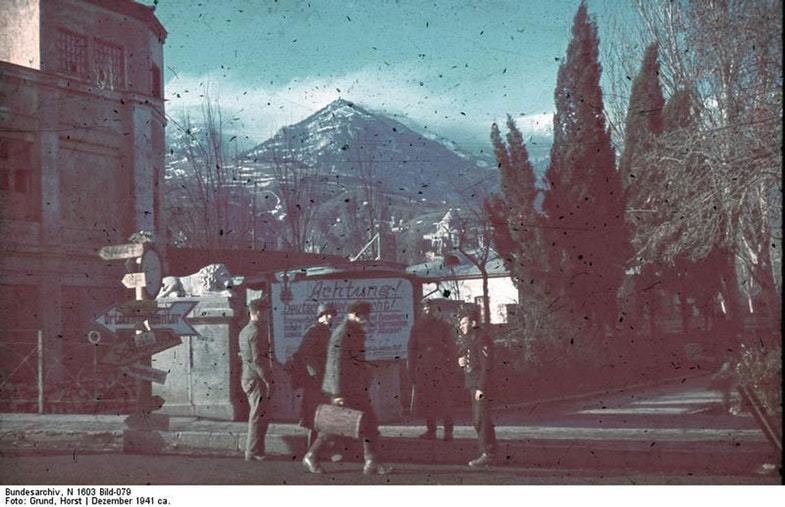 Указатели на немецком языке в Крыму. Фото из архива немецкого солдата