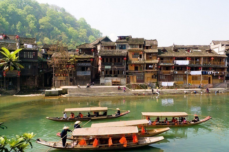 Китайский город Фэнхуан, который выглядит так же, как и семьсот лет назад