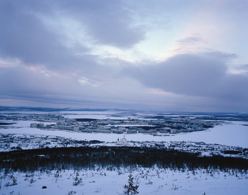 Англичанин провел зиму в темноте, фотографируя жизнь арктической периферии России