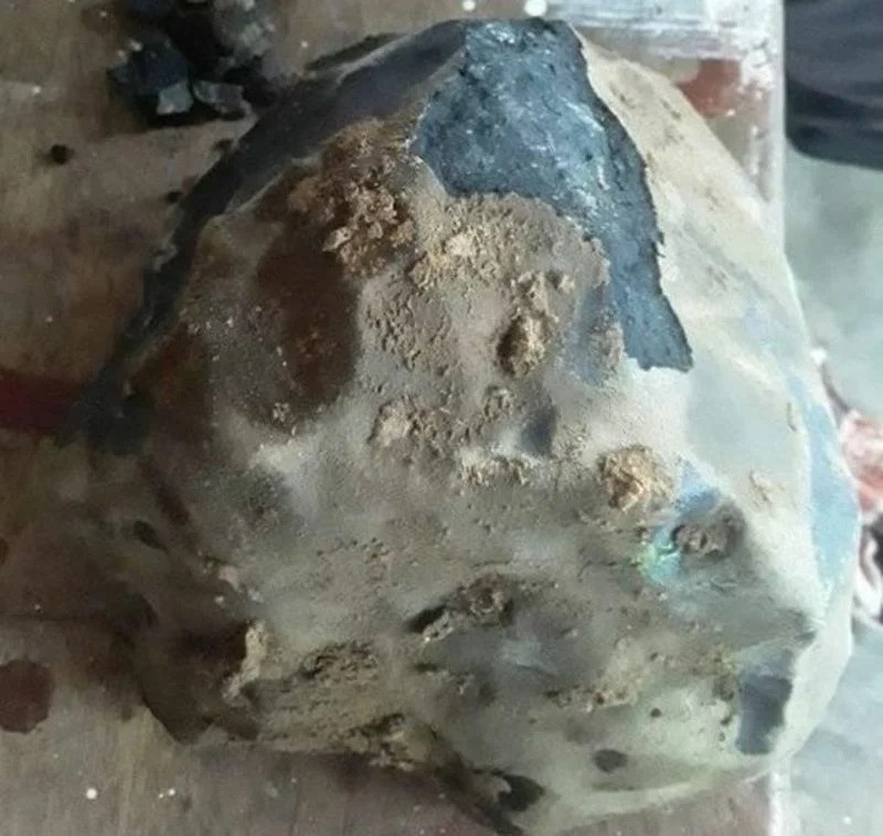 Индонезийский метеорит Индонезийский метеорит