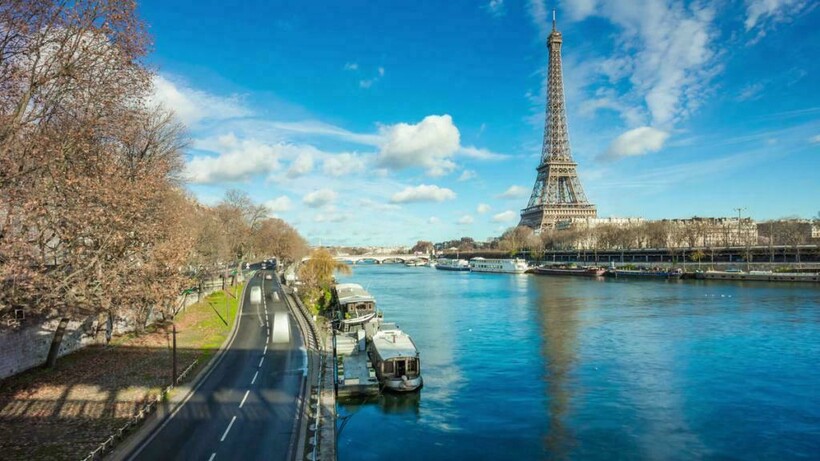 Река в самом большом городе Франции