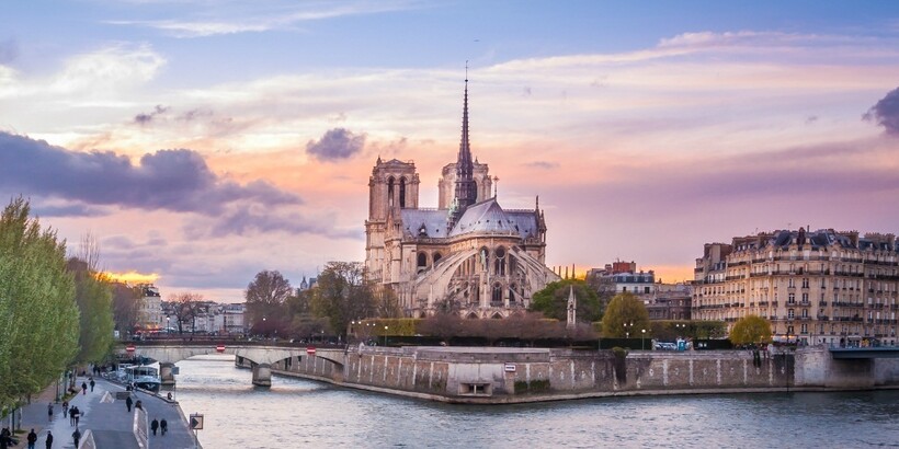 Сена в Париже