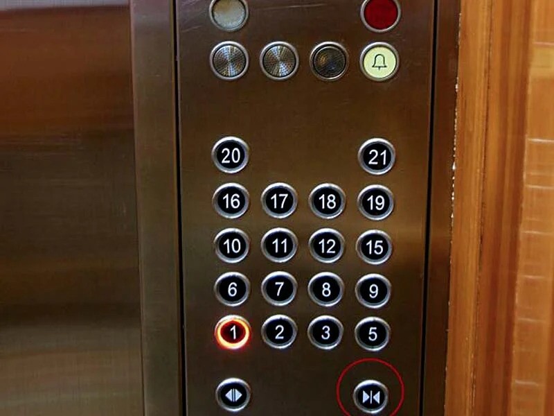4-й этаж обычно обозначается числами 5, 3А или же буквой F