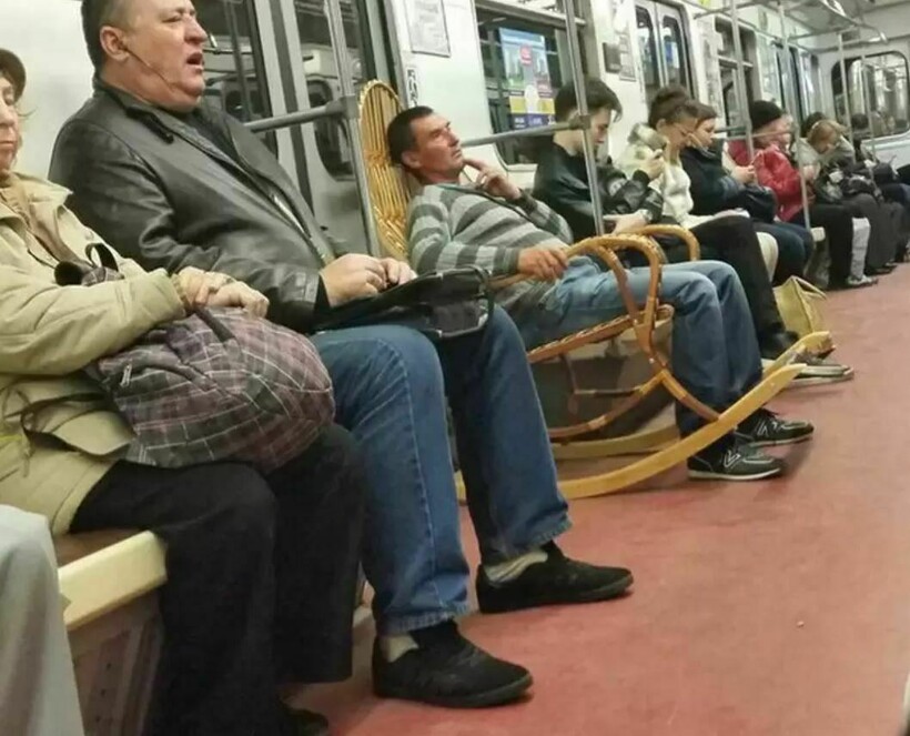 Блог - 11 самых ярких нарядов пассажиров метро 11 самых ярких нарядов пассажиров метро