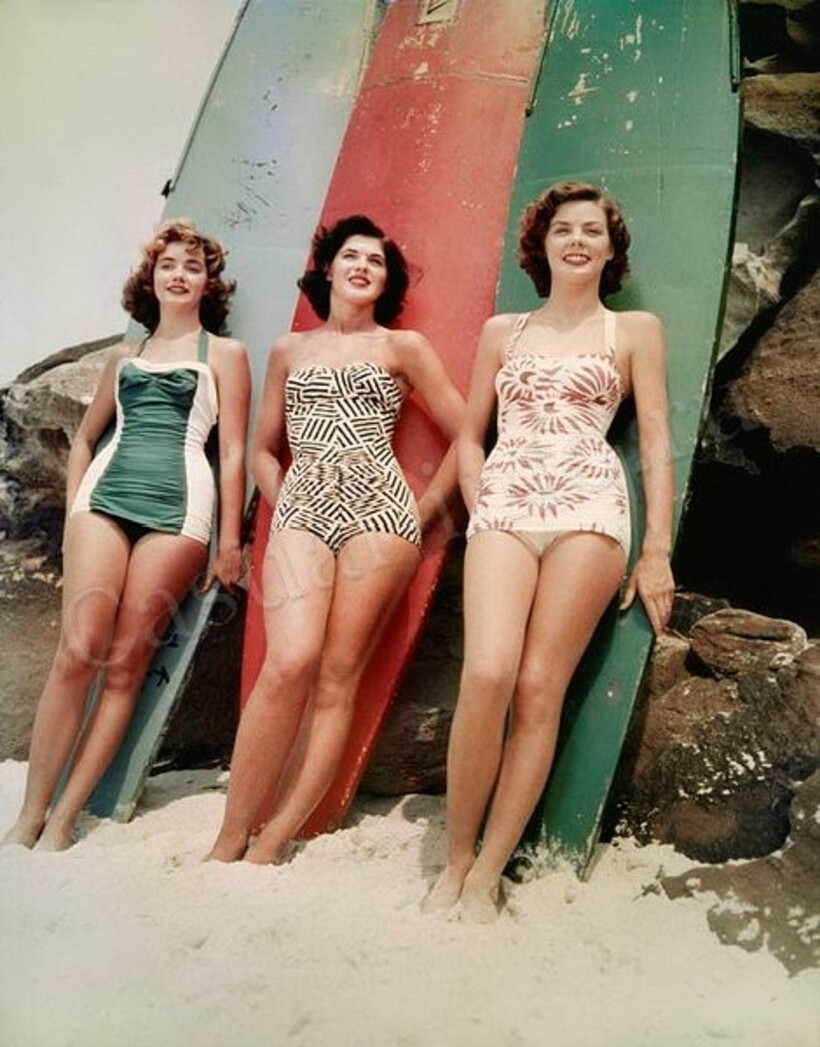 Ретрофотографии: от панталон до бикини — как менялись купальники за последние 120 лет