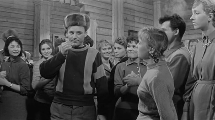 6 причин, почему женщины в СССР не снимали меховые шапки в помещениях
