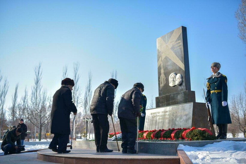 Памятник героической женщине. Фото: odkb-csto.org Памятник героической женщине. Фото: odkb-csto.org