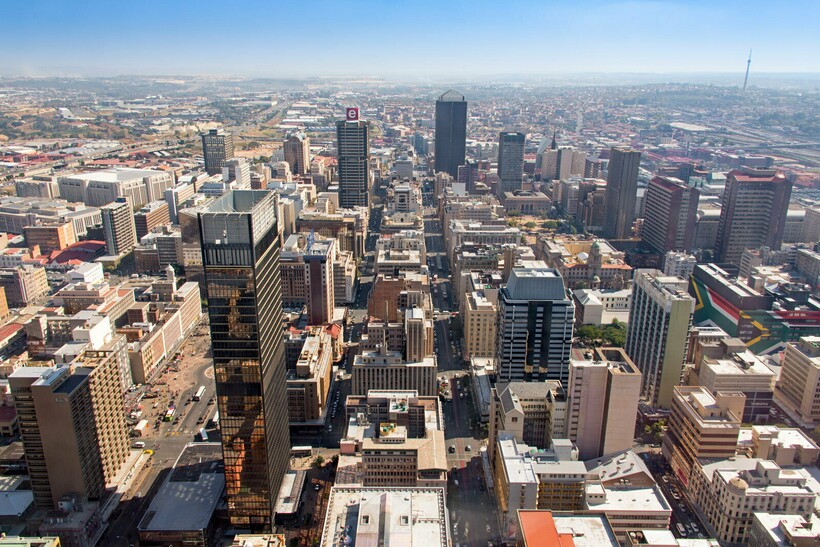 Йоханнесбург — самый большой город в Африке. Фото: britannica.com. Автор: FrankvandenBergh