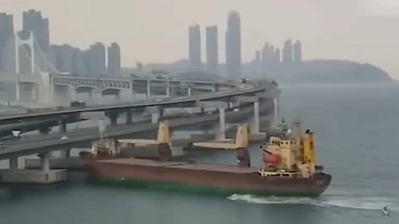 Блог - Видео: Как корабли врезаются в мосты и другие инциденты на воде, снятые на камеру Видео: Как корабли врезаются в мосты и другие инциденты на воде, снятые на камеру