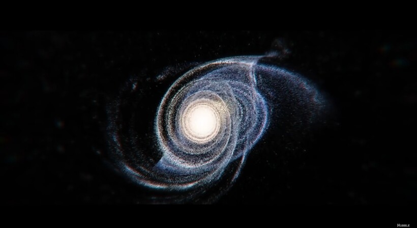 Видео: Галактика Андромеды уже начала сливаться с Млечным Путем