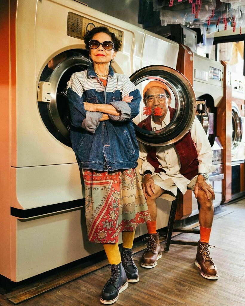 12 фото пожилой пары, которая создает модные наряды из вещей, забытых в прачечной