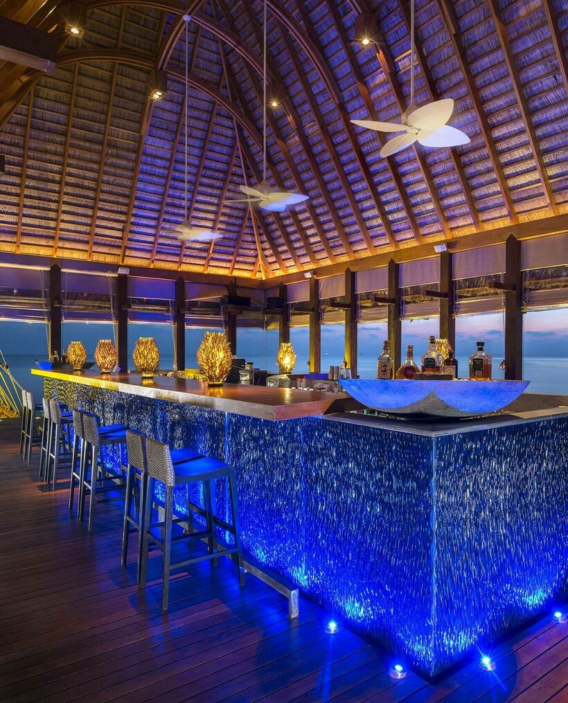 Коктейльная феерия на курорте W Maldives