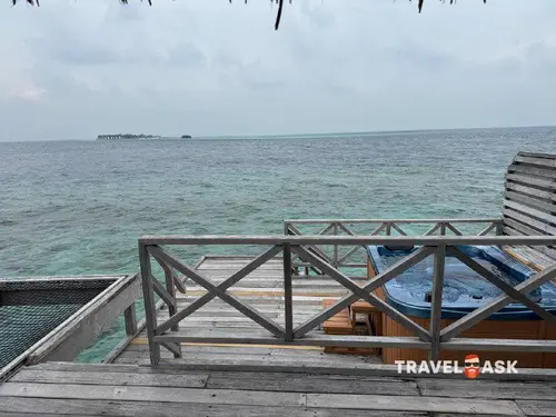 Cocogiri Island Resort