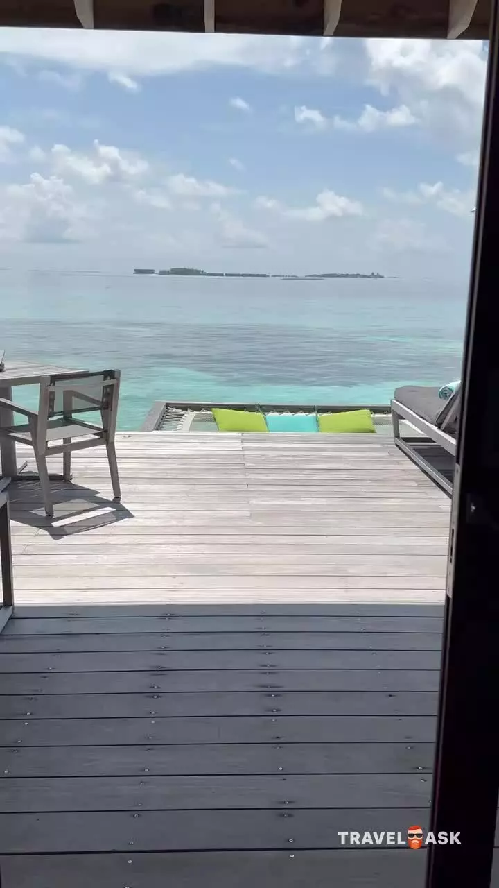 Hurawalhi Island Resort (Adults Only 15+)(Ex. Hurawalhi Resort Maldives)