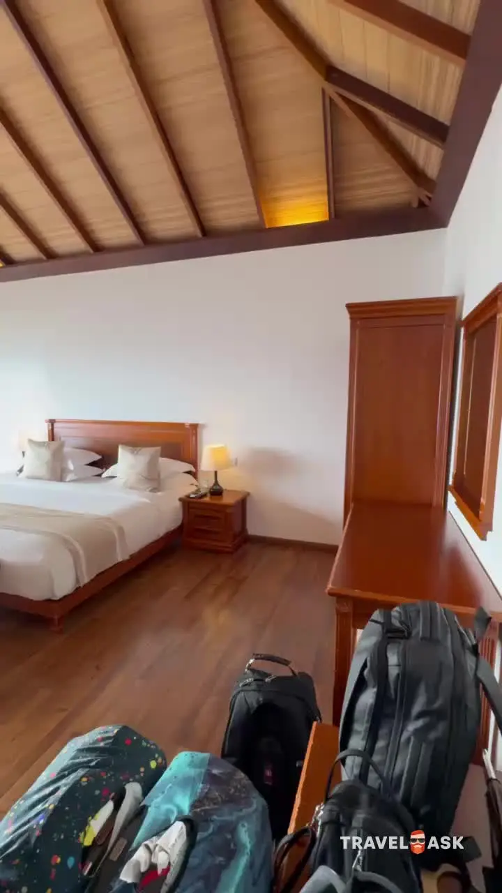 Cocogiri Island Resort