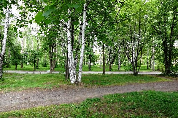Парк является памятником. Парк победы ревда. парки ревды свердловской. парки и сады в ревде. парк победы березовский свердловской области.