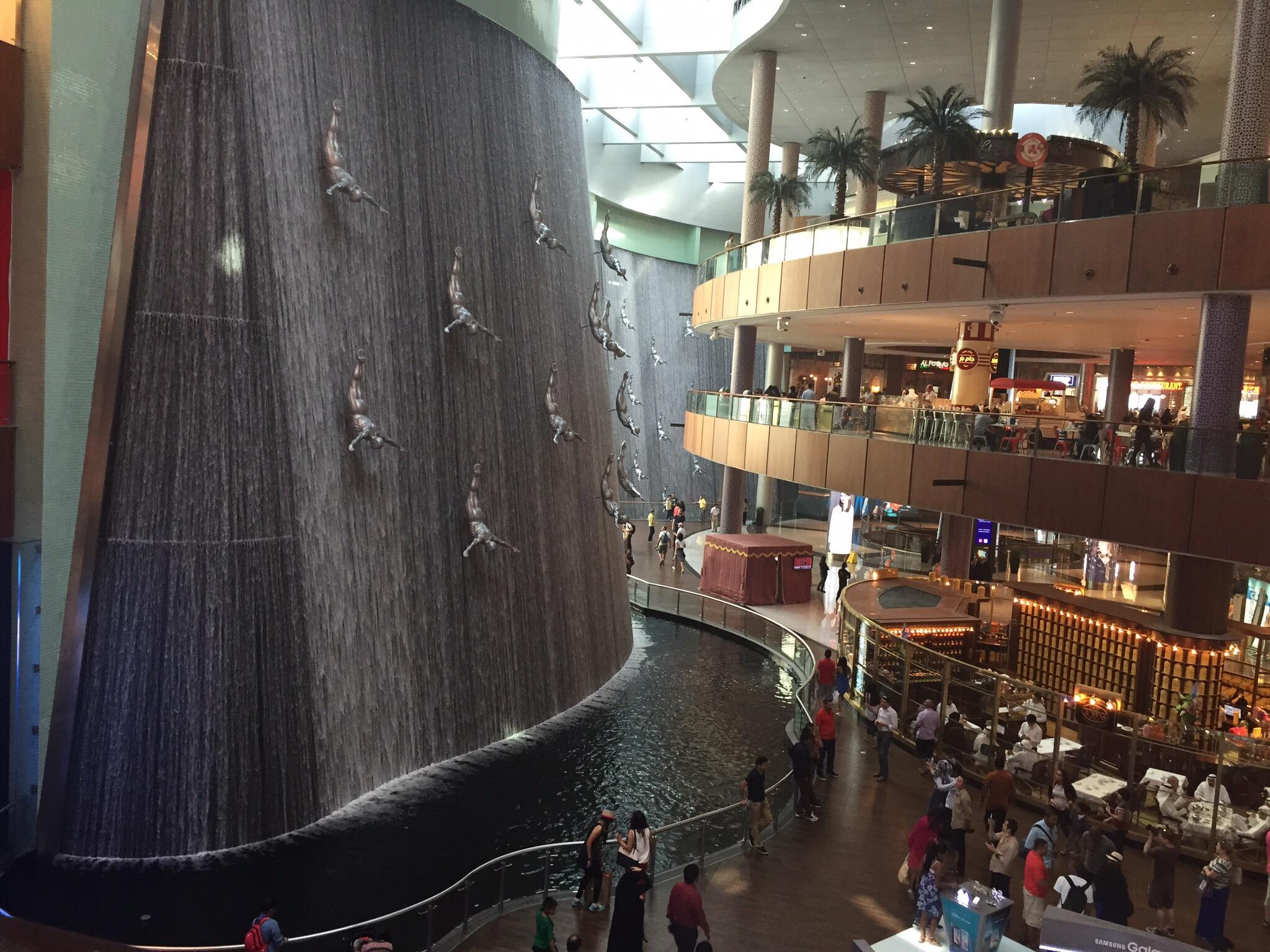 Дубайский торговый центр