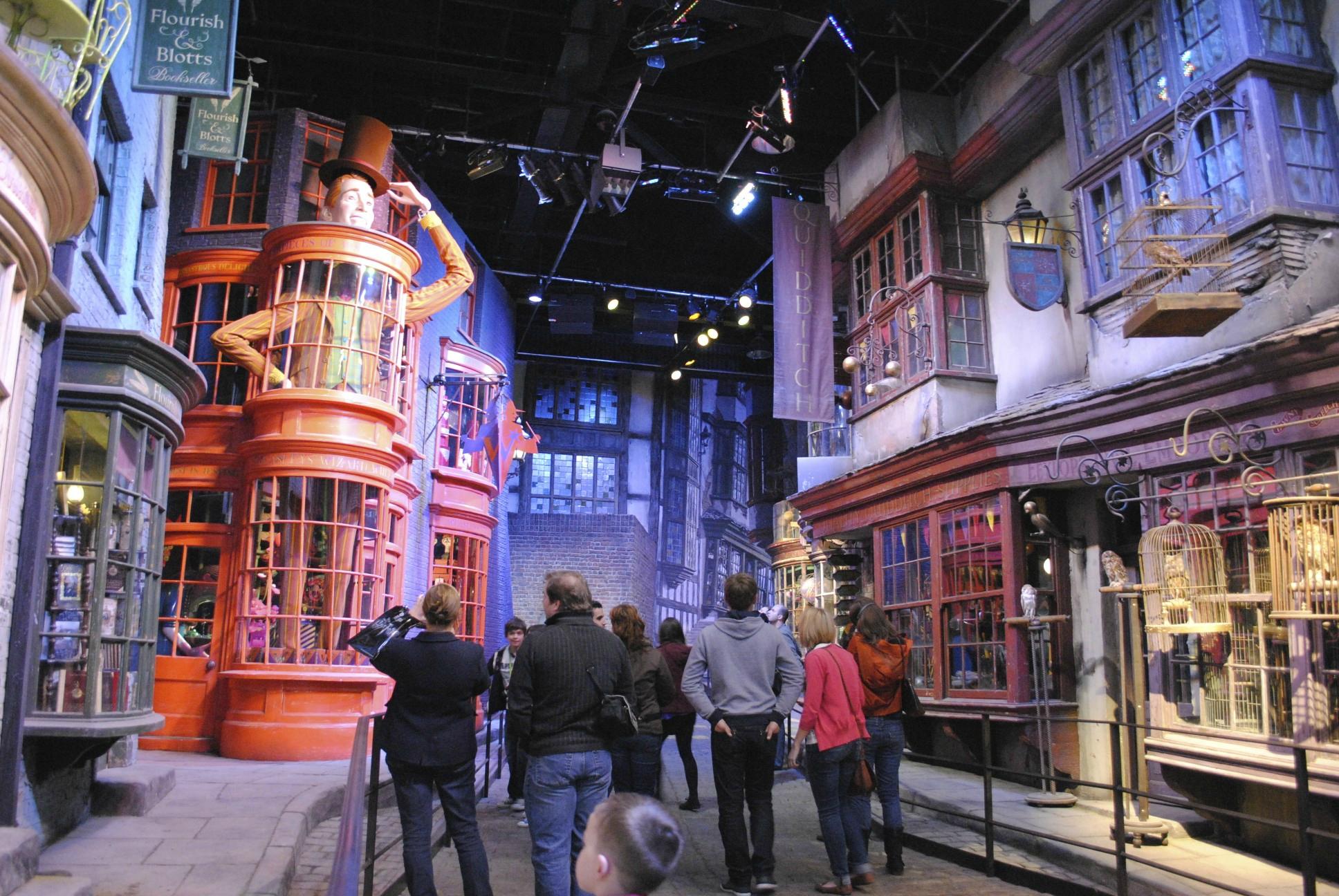 Студия Warner Brothers - Тур The Making of Harry Potter