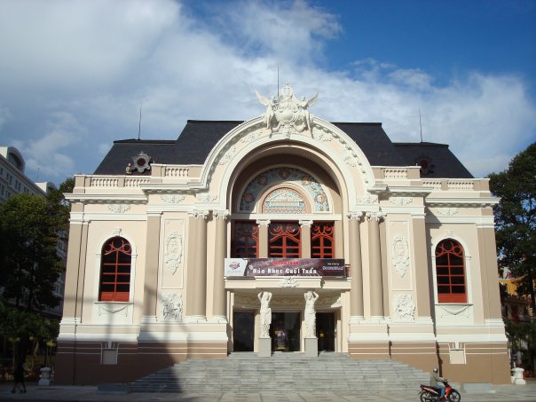 Муниципальный театр Хошимина