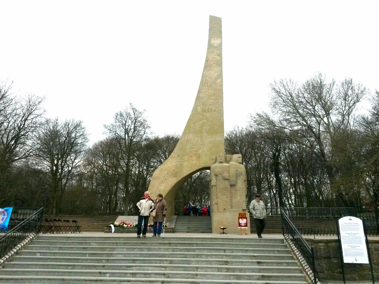 Памятник "Обручение Польши с морем"