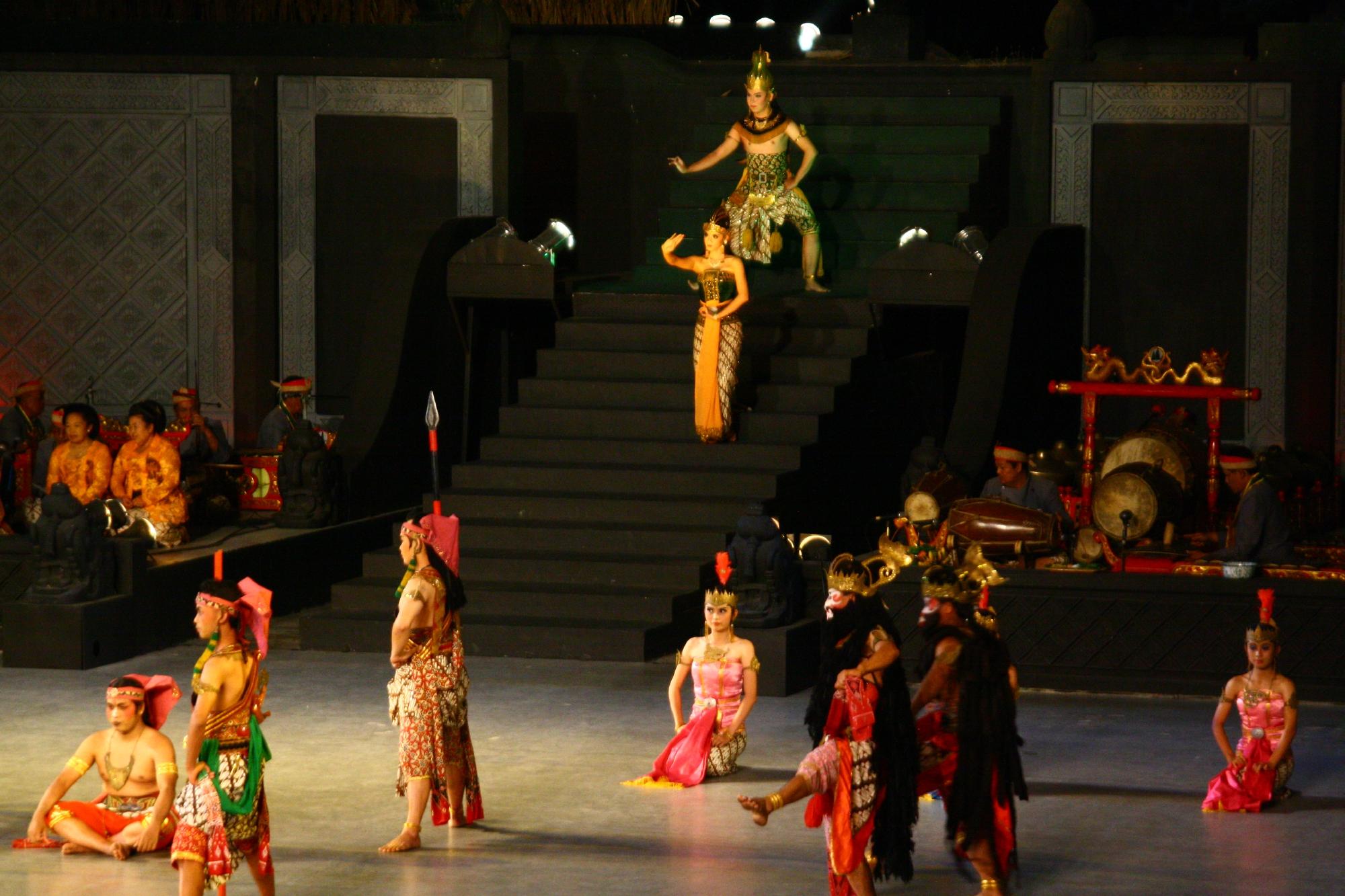 Балет Рамаяна у храма Прамбанан