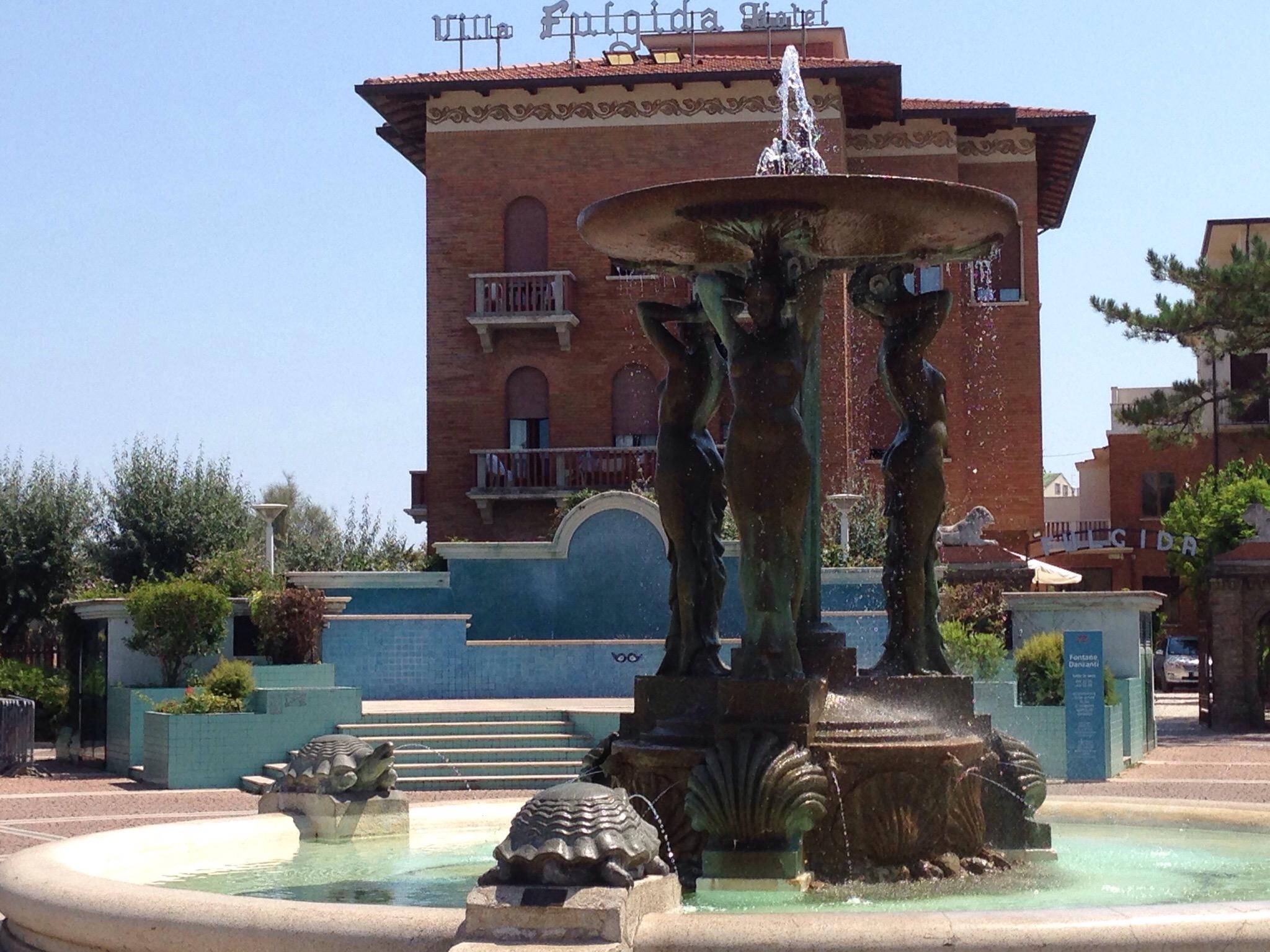 Fontana Delle Sirene (cattolica): All You Need To Know