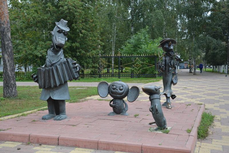 изумрудный город санкт-петербург улица правды 2-8. памятник волшебник изумрудного города в санкт-петербурге. фигуры сказочных героев для улицы. улица правды 2-8 изумрудный город. улицы литературных героев.