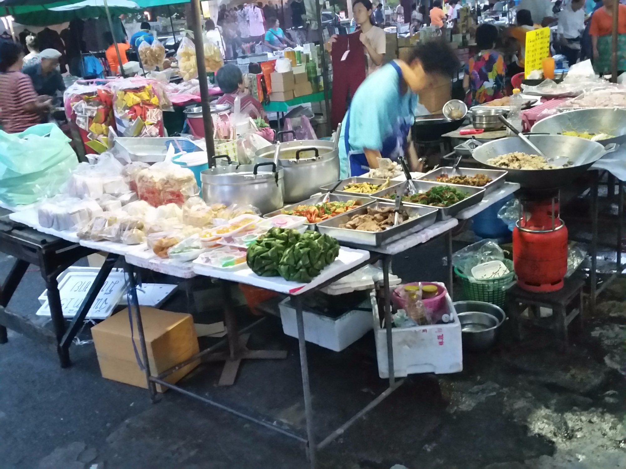 Самый большой рынок в Тайланде где. Ответ бангкок