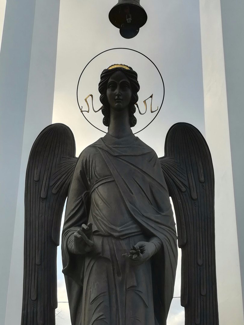 ангел омск. ангел омск. ангел на памятник. памятник чернобыльский ангел омск. ангел омск.