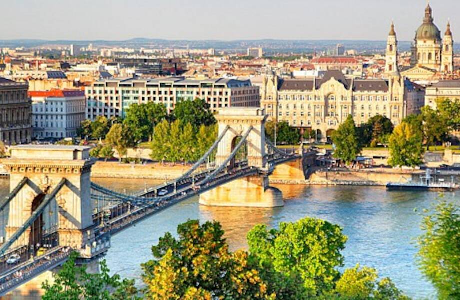 Венгрия расширила работу визовых центров