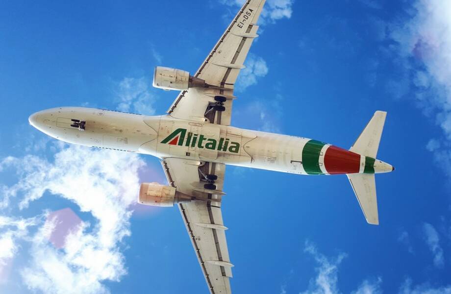 Итальянский перевозчик Alitalia обанкротился